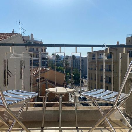 Mirela'S Private Room With Key, Ac, Lift & Balcony In The Center Of Nice On The Cote D'Azur Exterior photo